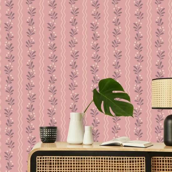 Pradera de Berry Spring Papel pintado floral
