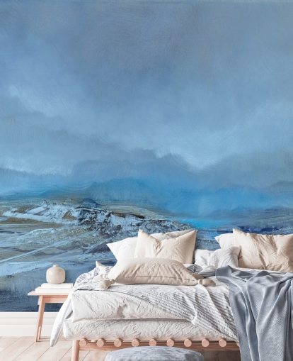blauwe op maat gemaakte abstracte landschapsmuurschildering genaamd Silent van Annette Schmucker voor slaapkamers en badkamers blauwe op maat gemaakte abstracte landschapsmuurschildering genaamd Silent van Annette Schmucker voor slaapkamers en badkamers