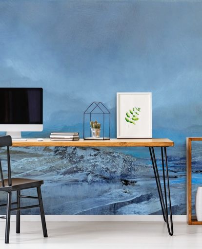 murale con paesaggio astratto personalizzato blu chiamato Silent di Annette Schmucker per camere da letto e bagni