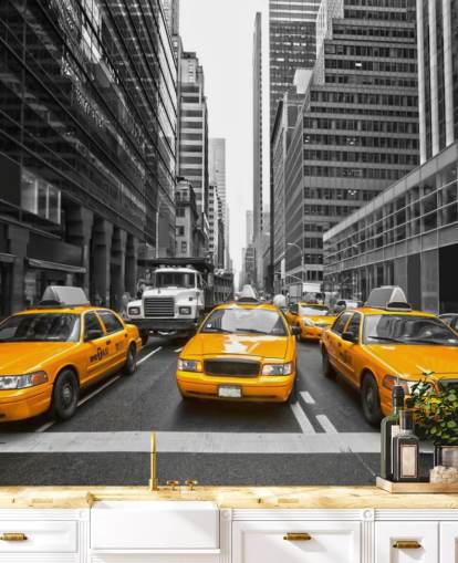 taxi gialli tra carta da parati monocromatica di New York