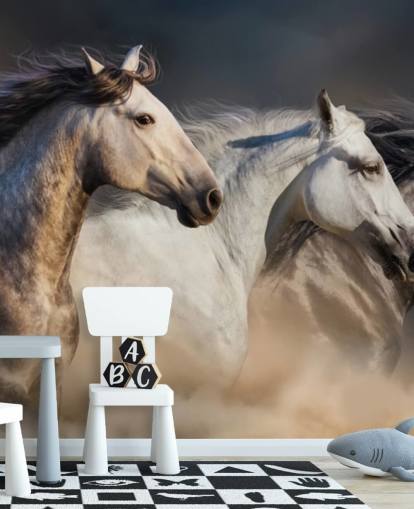 Cavalos cinza, branco e preto correndo papel de parede
