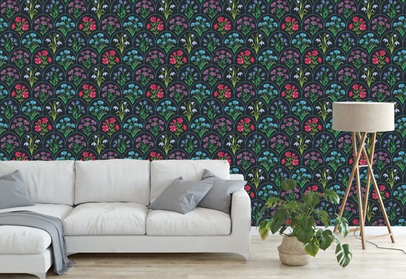 Floral Scallop Obsidian Floral Wallpaper