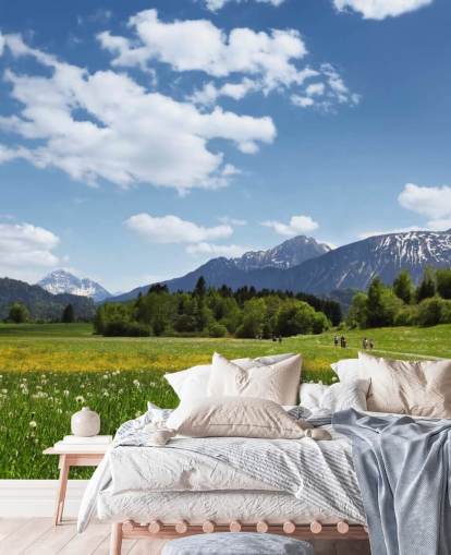 Decorazione murale con vista su prati e montagne