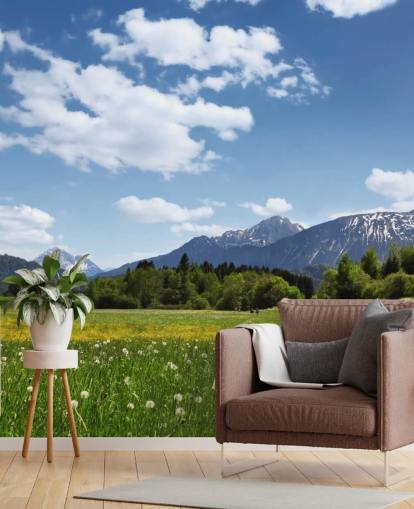 Decorazione murale con vista su prati e montagne