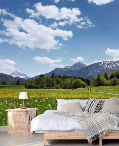 Decorazione murale con vista su prati e montagne