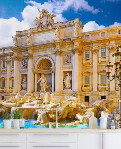 fontana di trevi dai toni dorati su una carta da parati giornata di sole