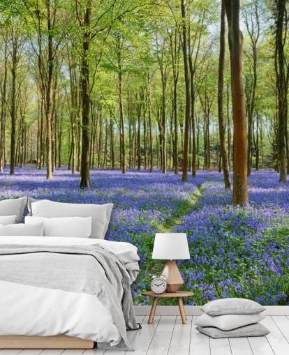 grön och blå anpassningsbar skogstapetväggmålning kallad Bluebells i Wepham Woods för sovrum