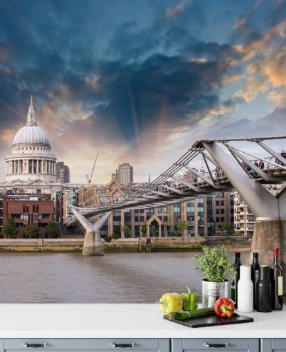 Millennium Bridge veggmaleri