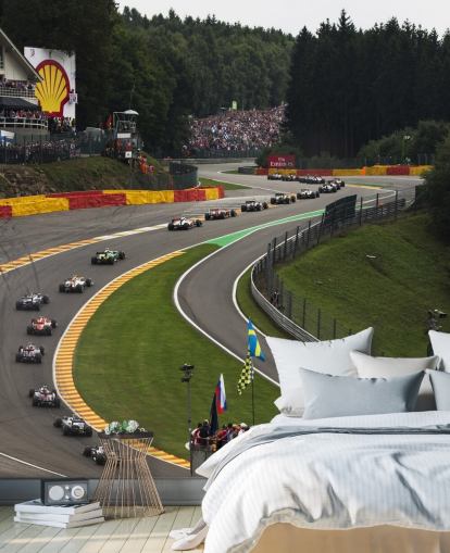 Uitgezoomde afbeelding van F1 Race Track Wallpaper