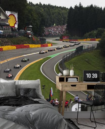 Image agrandie du papier peint de la piste de course de F1 Image agrandie du papier peint de la piste de course de F1