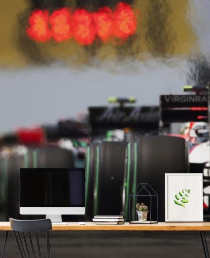 F1 biler lined opp tapet