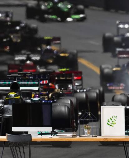 Fond d'écran Voitures F1 en course