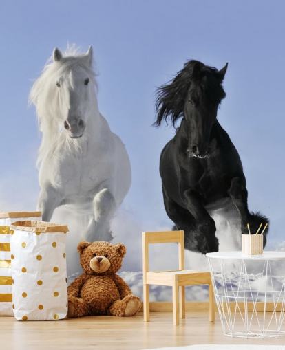 Decorazione murale con cavallo bianco e nero che salta su Snow Hill