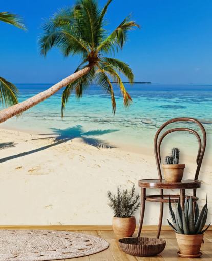 sininen ja hiekkainen trooppinen ranta taustakuvamaalaus nimeltä Palm Fringed Beach kodeille ja yrityksille