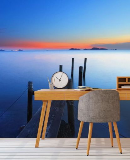 Lago e cais no Sunset Wall Mural
