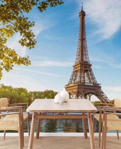 eiffel tower on a sunny day wallpaper