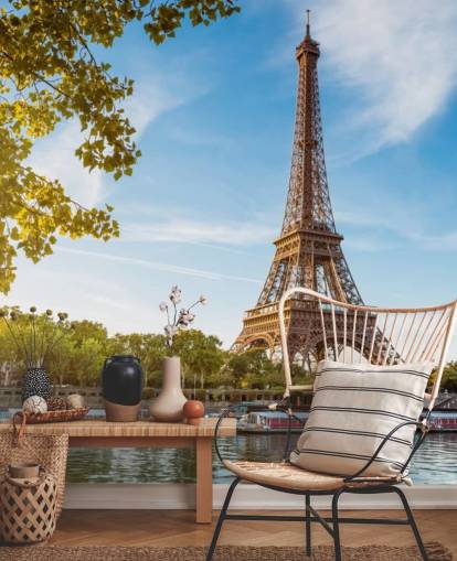 eiffel tower on a sunny day wallpaper