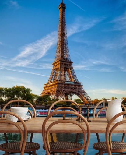 retrato de la torre eiffel reflejando en papel pintado agua