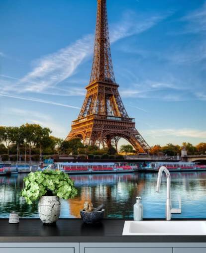 portrait de la tour eiffel reflétant dans le papier peint