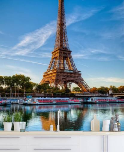 retrato de la torre eiffel reflejando en papel pintado agua