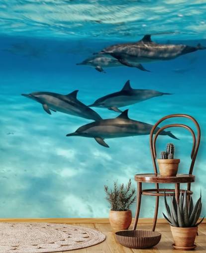Decorazione murale con delfino sotto il mare