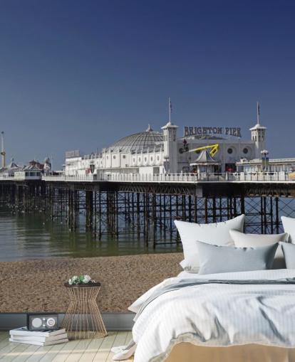 Brighton Pier on a Sunny Day Wallpaper