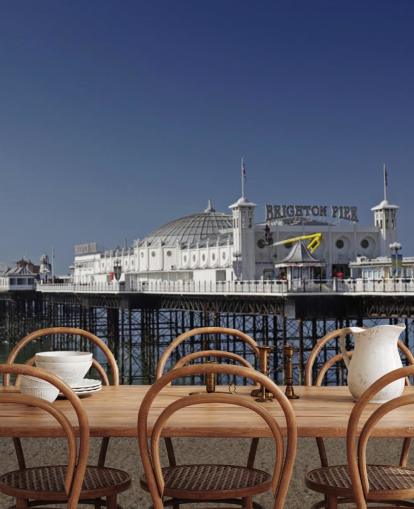 Brighton Pier an einem sonnigen Tag Tapete