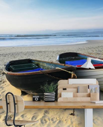 Decorazione murale con due barche sulla spiaggia