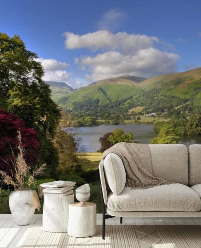 Decorazione murale con bellissimi alberi del Lake District, lago e colline Decorazione murale con bellissimi alberi del Lake District, lago e colline