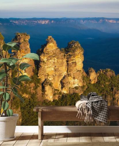 três peeks de montanha em um papel de parede de montanha