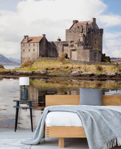 Scottish Castle in Lake Wallpaper Scottish Castle in Lake Wallpaper