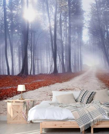 Fondo de pantalla de bosque brumoso otoñal