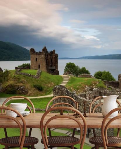 Scottish Castle af Loch Ness Wallpaper