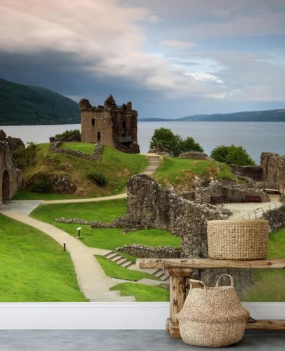 Scottish Castle af Loch Ness Wallpaper