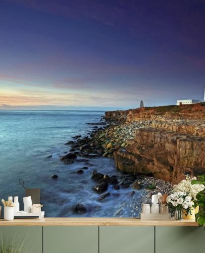 Rode en witte vuurtoren op Cliff by the Sea Wall Mural