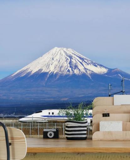 Fondo de pantalla nevado del monte Fuji y el tren