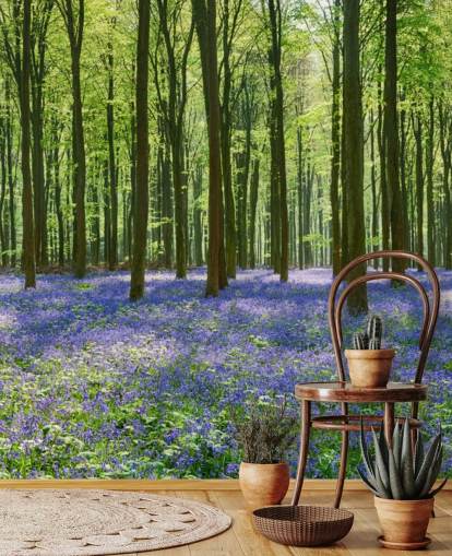 blå och grön skog tapetväggmålning kallad Bluebell Forest för sovrum, vardagsrum och kök