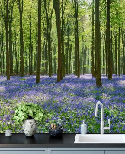 mural de papel pintado de bosque azul y verde llamado Bluebell Forest para dormitorios, salas de estar y cocinas mural de papel pintado de bosque azul y verde llamado Bluebell Forest para dormitorios, salas de estar y cocinas