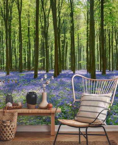 mural de papel pintado de bosque azul y verde llamado Bluebell Forest para dormitorios, salas de estar y cocinas