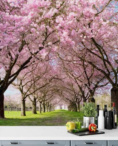 roze aanpasbaar kersenbloesembehang genaamd Cherry Blossom Trees voor slaapkamers
