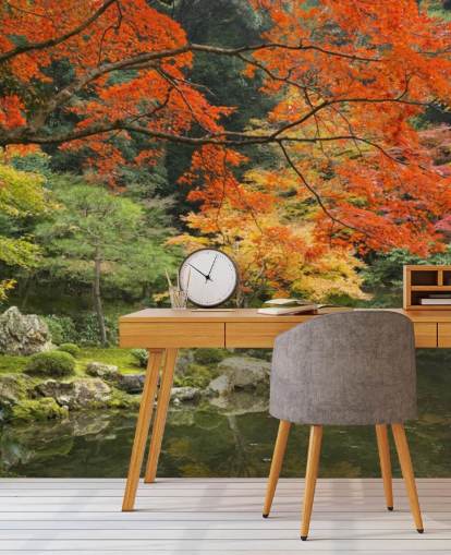 individuelle Waldtapete in Grün und Orange namens Autumn Woodland Colours für Schlafzimmer