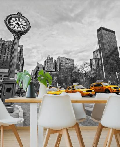 papel pintado blanco y negro de Nueva York con taxis amarillos