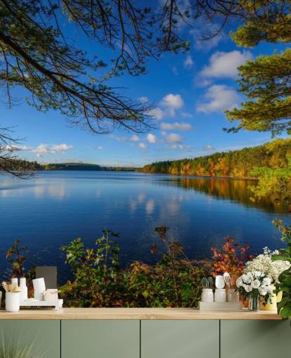 Wunderschönes Wandgemälde am See des Waldes