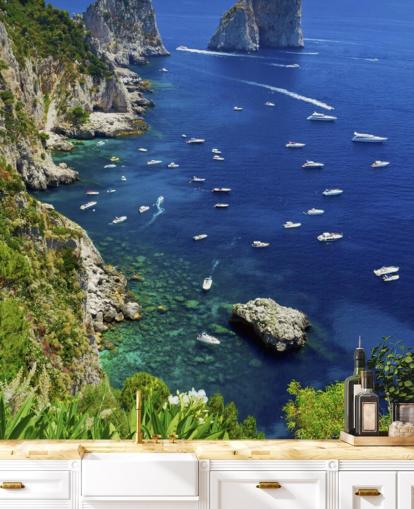 Mural de pared Línea costera de Capri de aguas azules con lanchas rápidas