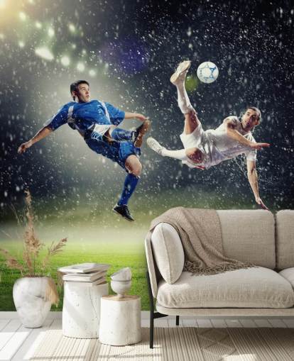 Personalisierbare Fußballtapete in Blau, Grün und Weiß mit dem Titel Zwei Fußballspieler, die den Ball schlagen, für das Kinderzimmer Personalisierbare Fußballtapete in Blau, Grün und Weiß mit dem Titel Zwei Fußballspieler, die den Ball schlagen, für das Kinderzimmer