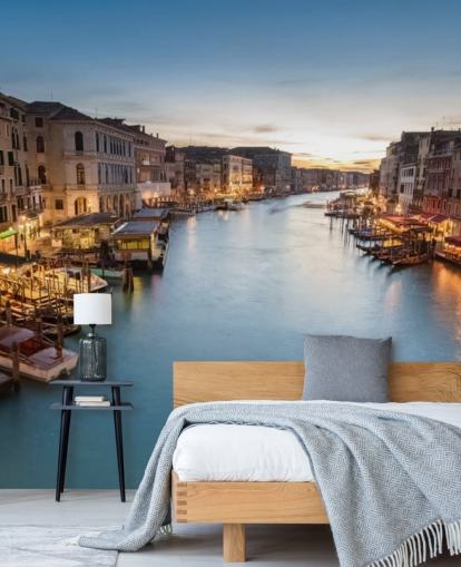 a canal in venice at night wallpaper