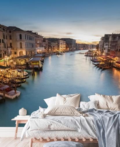 a canal in venice at night wallpaper