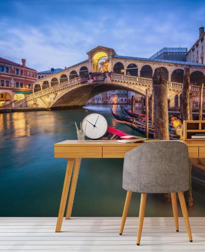 venetian bridge at night wallpaper