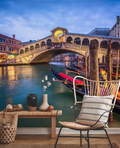 venetian bridge at night wallpaper