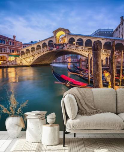 venetian bridge at night wallpaper